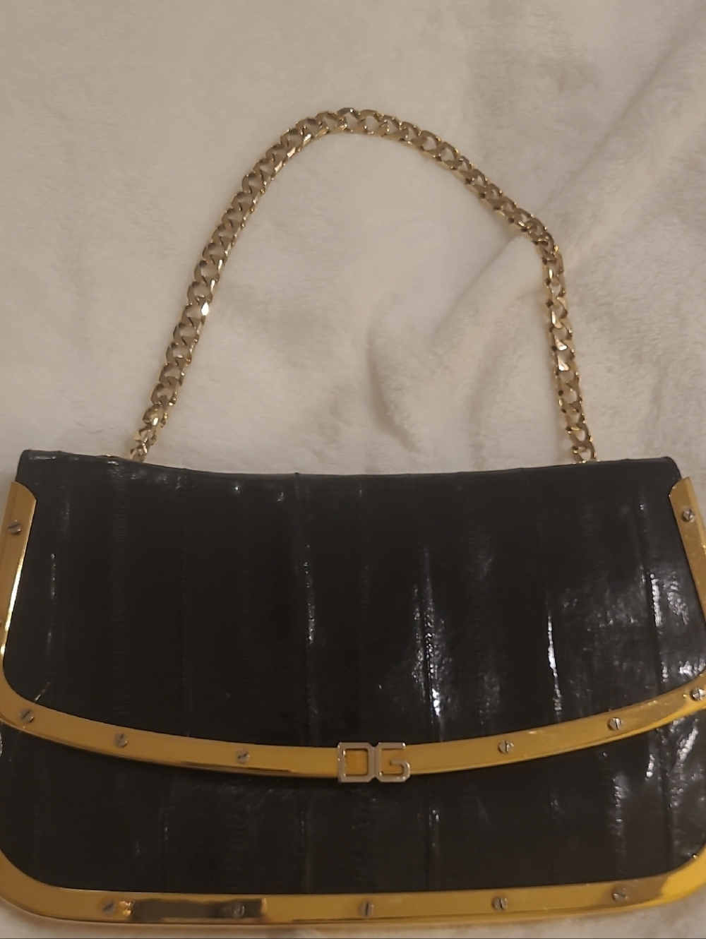 DOLCE & GABBANA Elegant Black Shoulder Bag with Gold Chain and Trim
